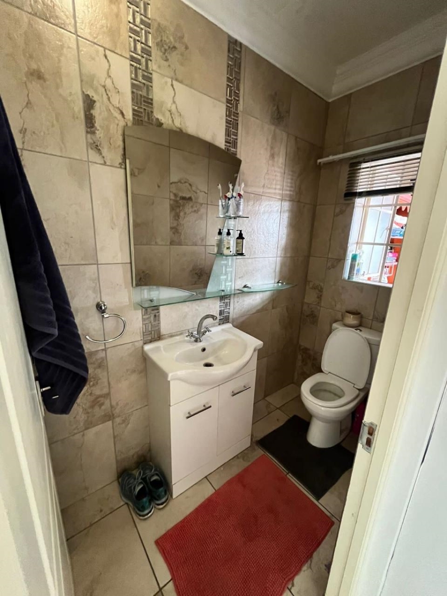 1 Bedroom Property for Sale in Bult West North West